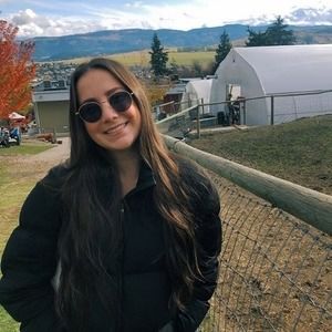 Meet your Posher, Dana